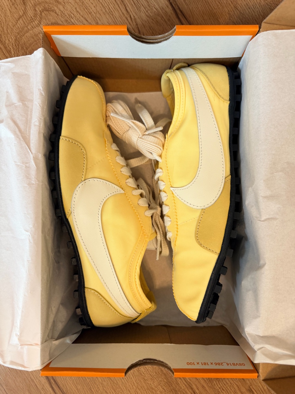 NWT Nike Soft Yellow, Soft Pearl, Black Moon Shoe OG, Women’s Size 8, Men’s 6.5